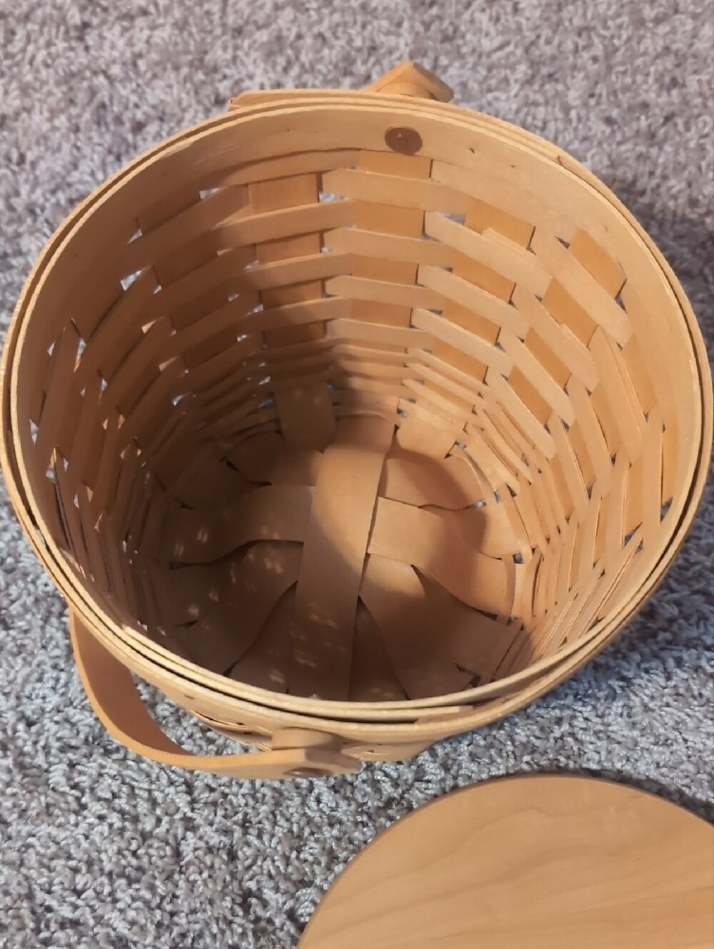 Vintage Longaberger Basket With Lid - Picture 2 of 9
